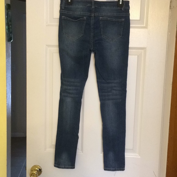 Ripped Jeans Size 7 - Picture 2 of 4